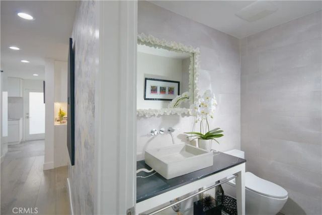 500 Harbor Island Drive, Newport Beach, CA 92660