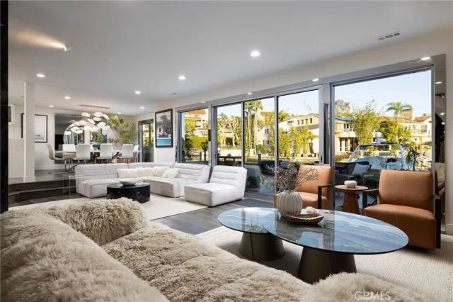 500 Harbor Island Drive, Newport Beach, CA 92660