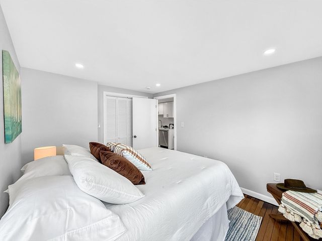 87 Arborway Dr, Braintree, MA 02184