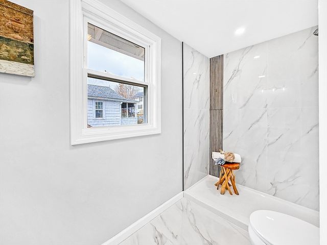 87 Arborway Dr, Braintree, MA 02184