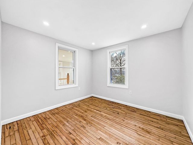 87 Arborway Dr, Braintree, MA 02184