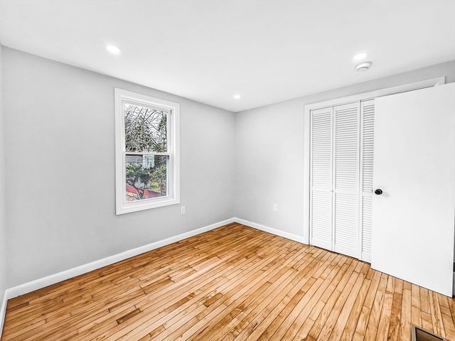 87 Arborway Dr, Braintree, MA 02184