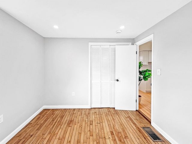 87 Arborway Dr, Braintree, MA 02184