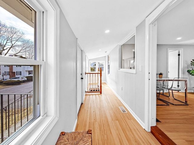 87 Arborway Dr, Braintree, MA 02184