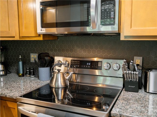 2 Lea Lane, Bella Vista, AR 72714