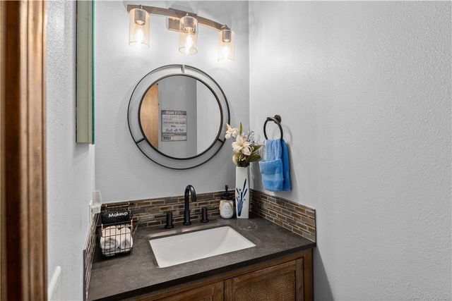 2 Lea Lane, Bella Vista, AR 72714