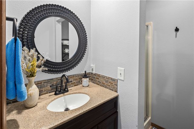 2 Lea Lane, Bella Vista, AR 72714
