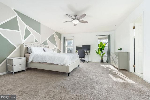 1504 GUNPOWDER RD, Phoenixville, PA 19460