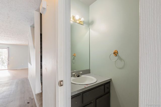 1244 Zimmer Place, Williamstown Township, MI 48895