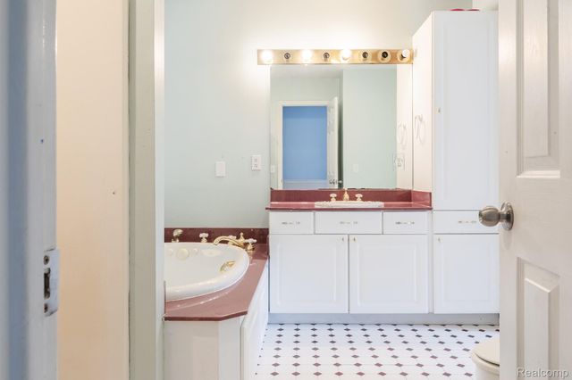 1244 Zimmer Place, Williamstown Township, MI 48895