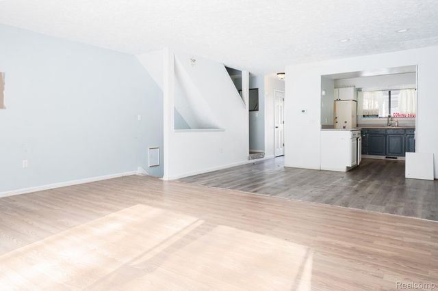 1244 Zimmer Place, Williamstown Township, MI 48895