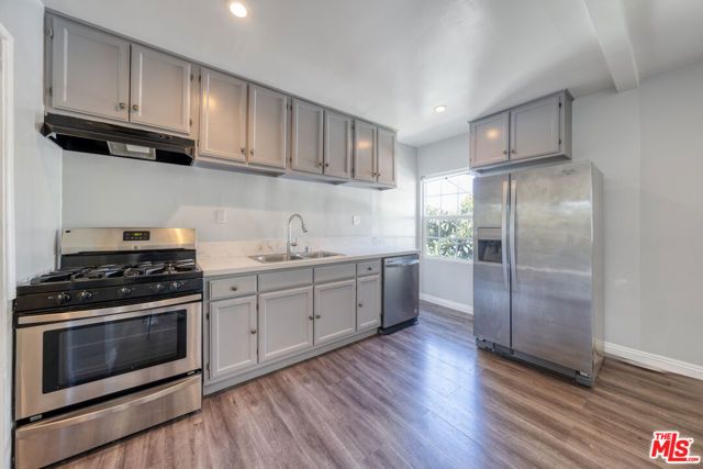 1112 Ocean Park Boulevard F, Santa Monica, CA 90405