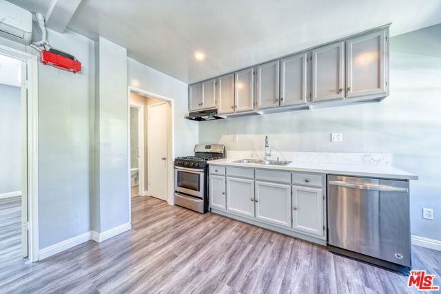 1112 Ocean Park Boulevard F, Santa Monica, CA 90405