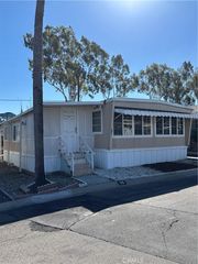 10001 W Frontage Rd 25, South Gate, CA 90280