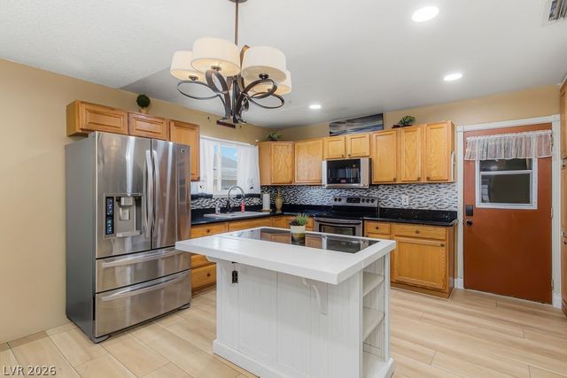 4092 East Harmon Avenue, Las Vegas, NV 89121