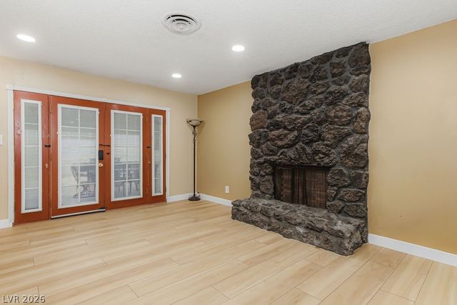 4092 East Harmon Avenue, Las Vegas, NV 89121