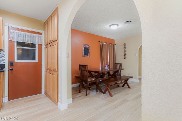 4092 East Harmon Avenue, Las Vegas, NV 89121