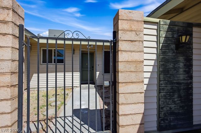 4092 East Harmon Avenue, Las Vegas, NV 89121