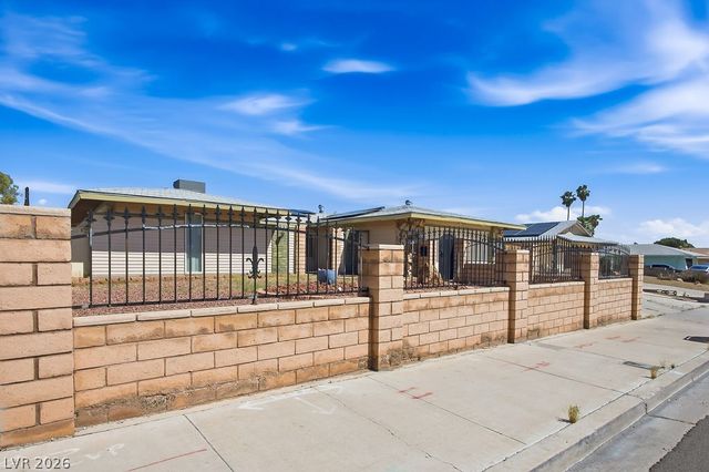 4092 East Harmon Avenue, Las Vegas, NV 89121
