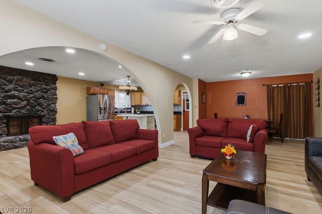 4092 East Harmon Avenue, Las Vegas, NV 89121
