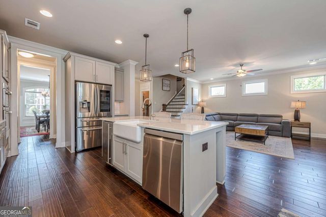 910 Hargrove Point Way, Alpharetta, GA 30004