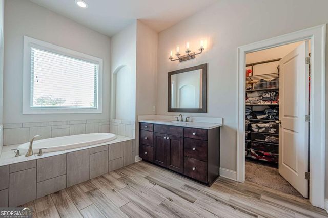 910 Hargrove Point Way, Alpharetta, GA 30004