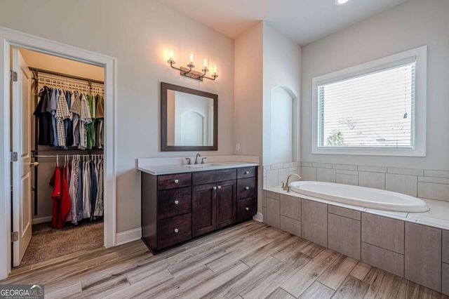 910 Hargrove Point Way, Alpharetta, GA 30004