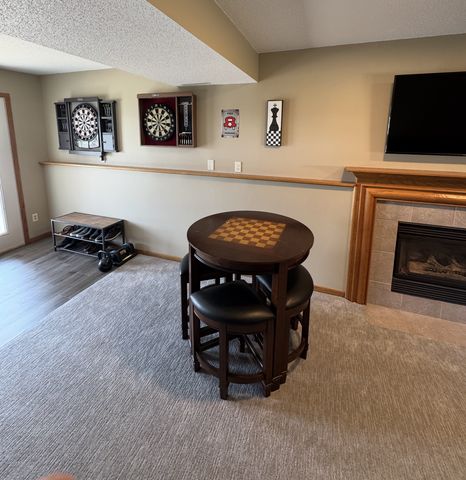 3822 9th Ave SW, Rochester, MN 55902