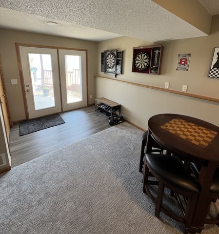 3822 9th Ave SW, Rochester, MN 55902