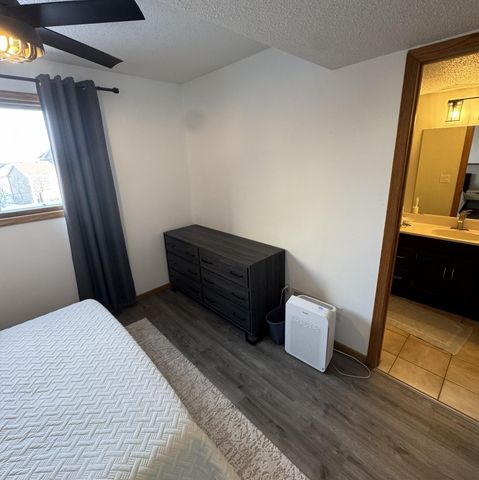 3822 9th Ave SW, Rochester, MN 55902