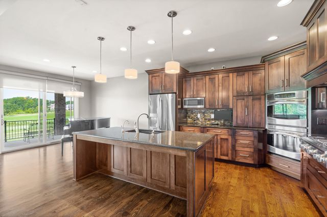 1209 MARCASSIN DR, Columbia, MO 65201