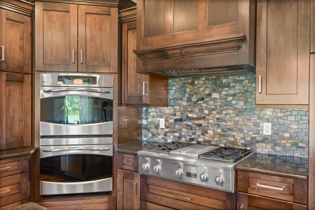 1209 MARCASSIN DR, Columbia, MO 65201