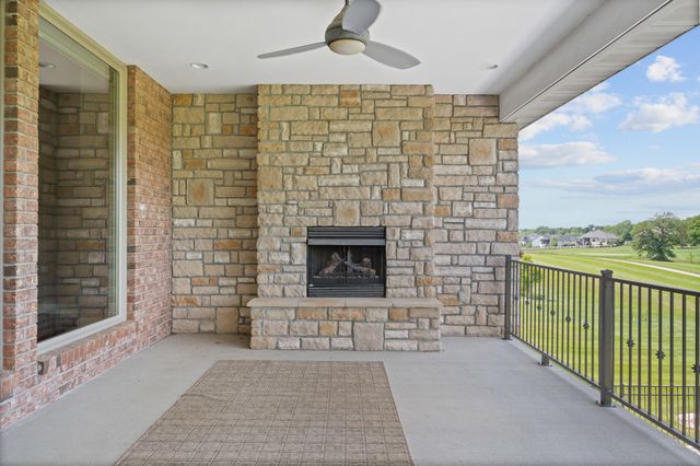 1209 MARCASSIN DR, Columbia, MO 65201