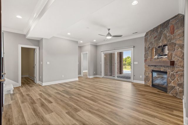 1209 MARCASSIN DR, Columbia, MO 65201