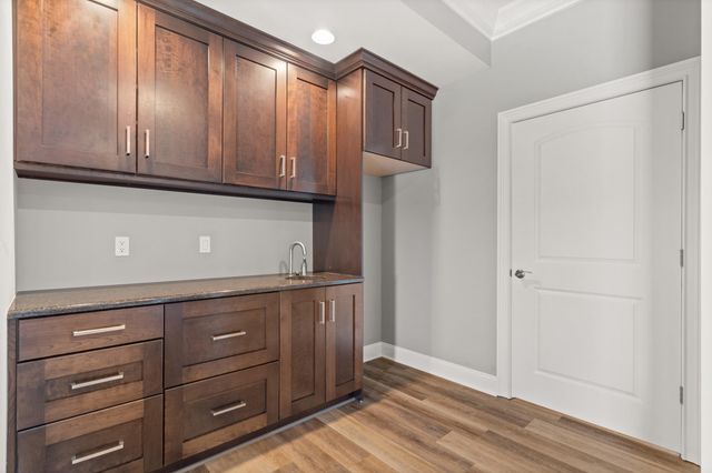 1209 MARCASSIN DR, Columbia, MO 65201