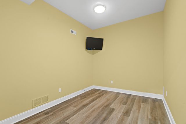 1209 MARCASSIN DR, Columbia, MO 65201