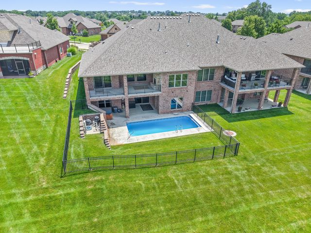 1209 MARCASSIN DR, Columbia, MO 65201