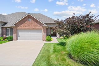 1209 MARCASSIN DR, Columbia, MO 65201