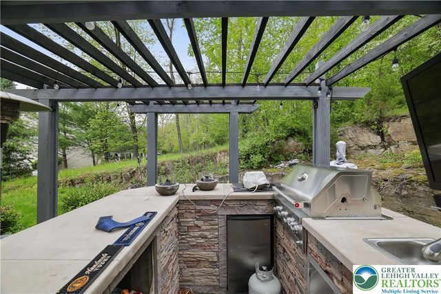 258 Rising Meadow Way, East Stroudsburg, PA 18302