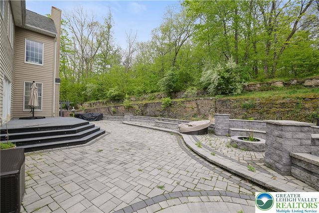 258 Rising Meadow Way, East Stroudsburg, PA 18302