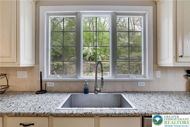 258 Rising Meadow Way, East Stroudsburg, PA 18302
