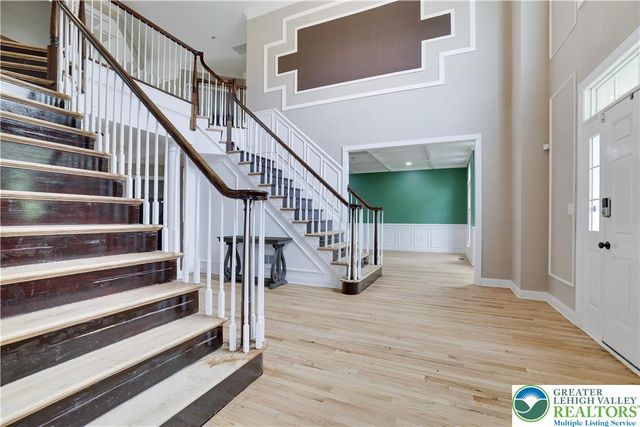 258 Rising Meadow Way, East Stroudsburg, PA 18302