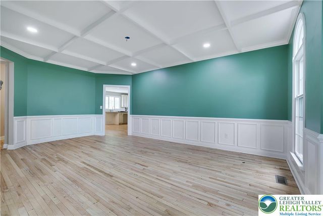 258 Rising Meadow Way, East Stroudsburg, PA 18302