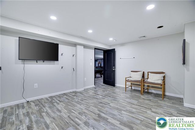 258 Rising Meadow Way, East Stroudsburg, PA 18302