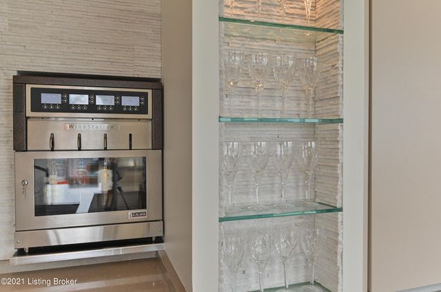 222 E Witherspoon St 704, Louisville, KY 40202