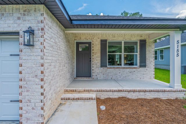 5155 Lake Drive, Crestview, FL 32539