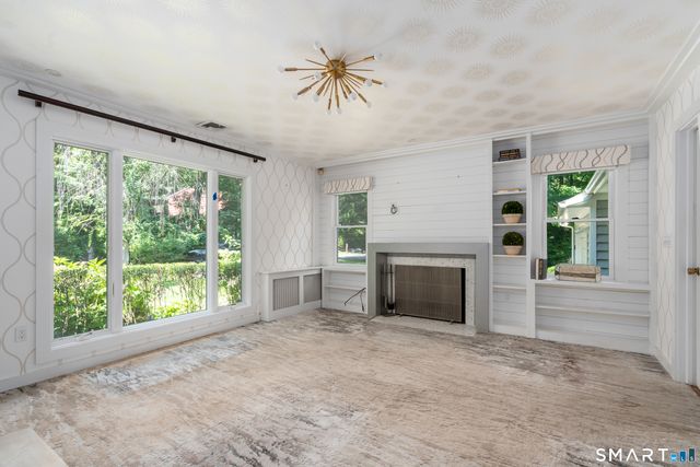 21 Hampton Lane, New Canaan, CT 06840