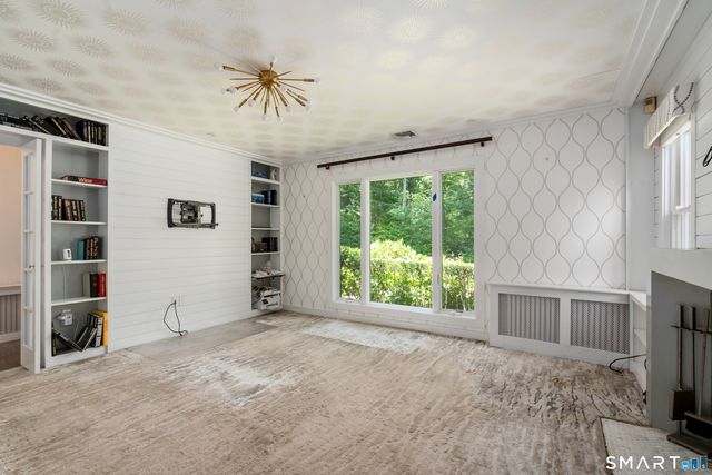 21 Hampton Lane, New Canaan, CT 06840