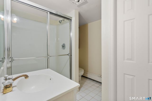 21 Hampton Lane, New Canaan, CT 06840