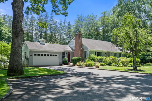 21 Hampton Lane, New Canaan, CT 06840